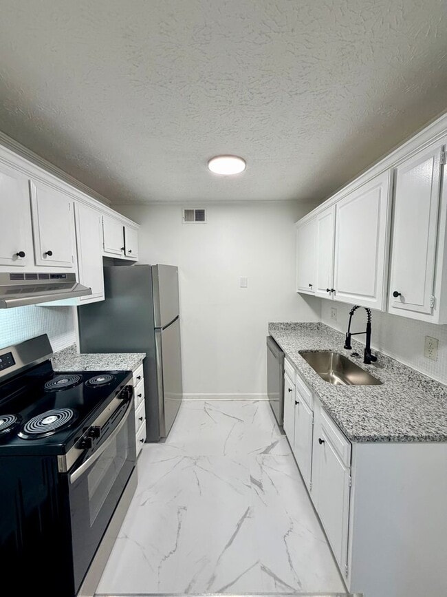 Building Photo - 3455 Pimlico Pkwy