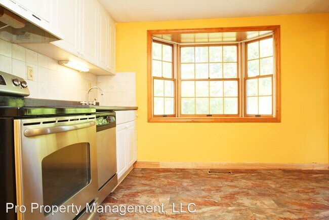 Building Photo - 3 br, 1 bath House - 14 Lynn Circle