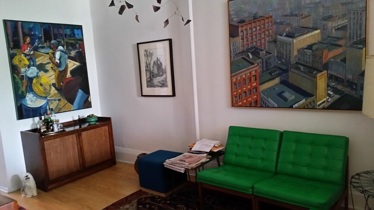 Living Room - 656 Henry St