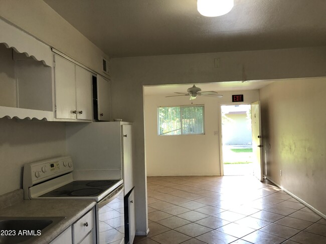 Building Photo - 2020 S Granada Dr
