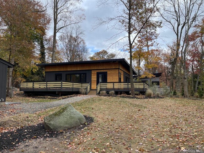 Foto del edificio - 6 Indian Hill Ln