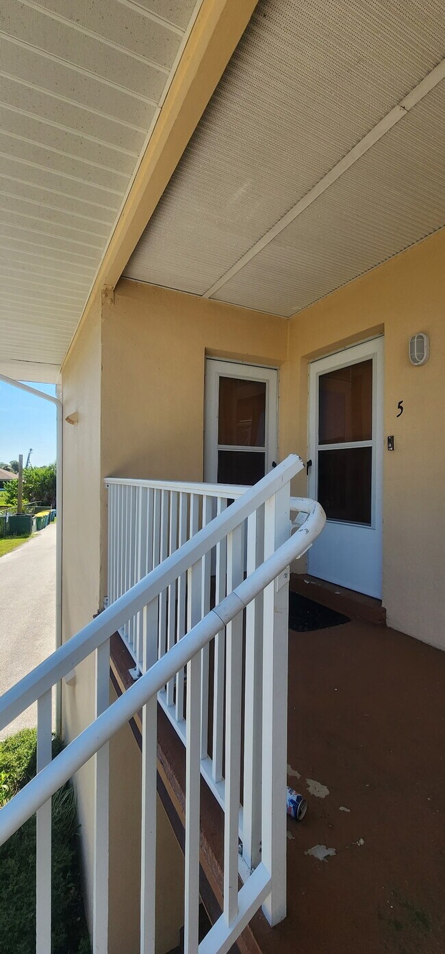 Foto del edificio - 3106 Harbor Blvd
