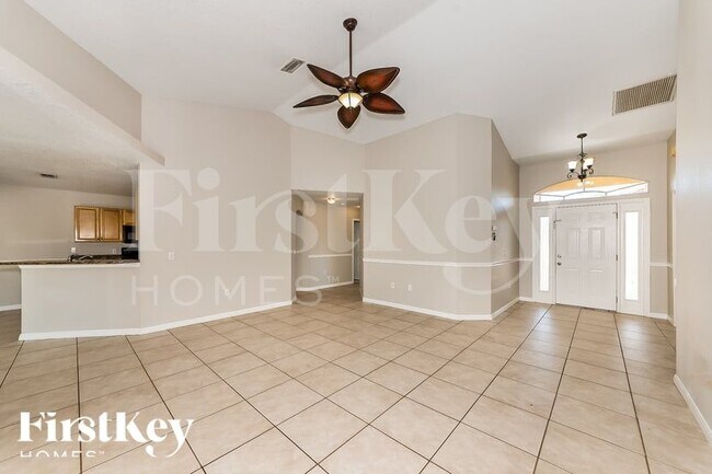 Foto del edificio - 5065 Hansard Ave