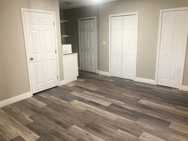 Foto del edificio - 2678 Oak Run Blvd
