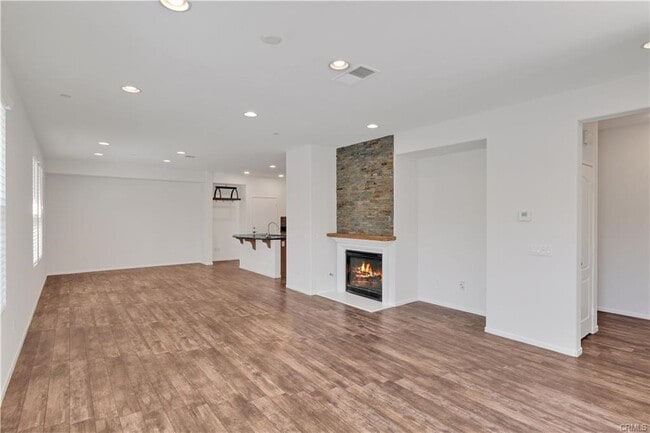 Building Photo - 15723 Parkhouse Dr