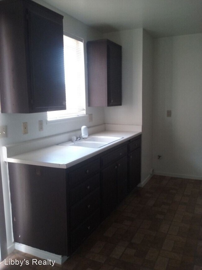 Building Photo - 2 br, 1 bath House - 6178 Daisy Ave