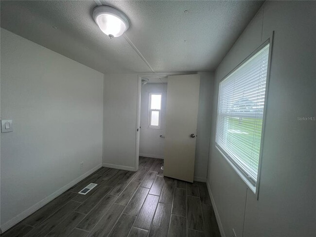 Building Photo - 11972 SW Newman Terrace