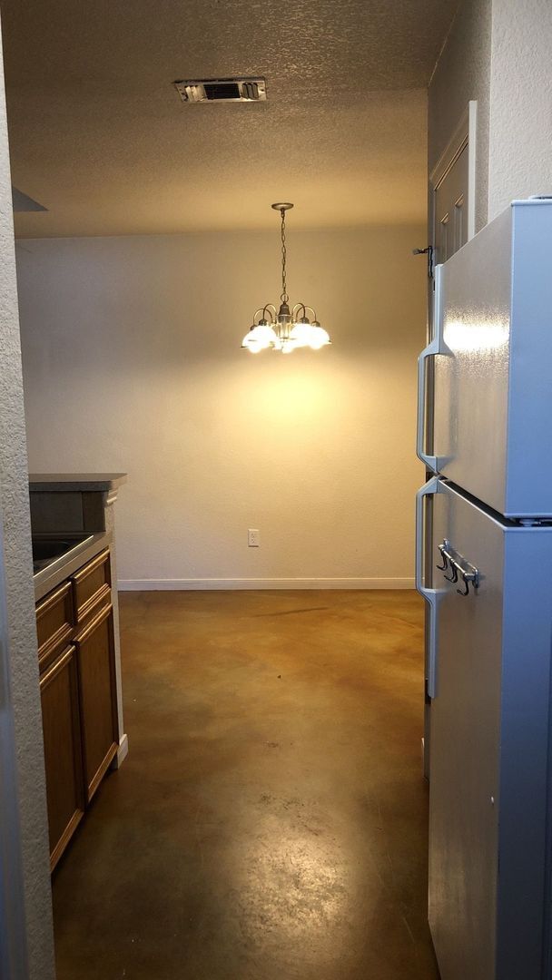 Building Photo - 1402 Powder River Dr
