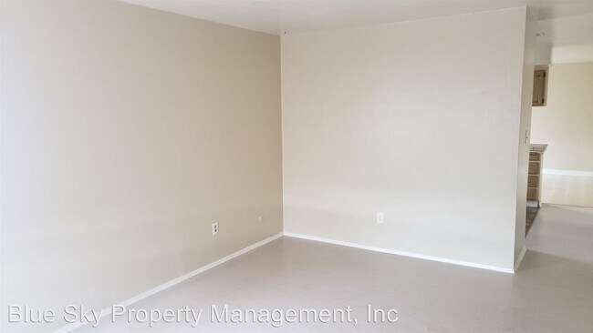 Building Photo - 880 Charles Ln