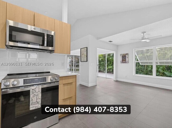 Foto del edificio - 6163 SE Windsong Ln