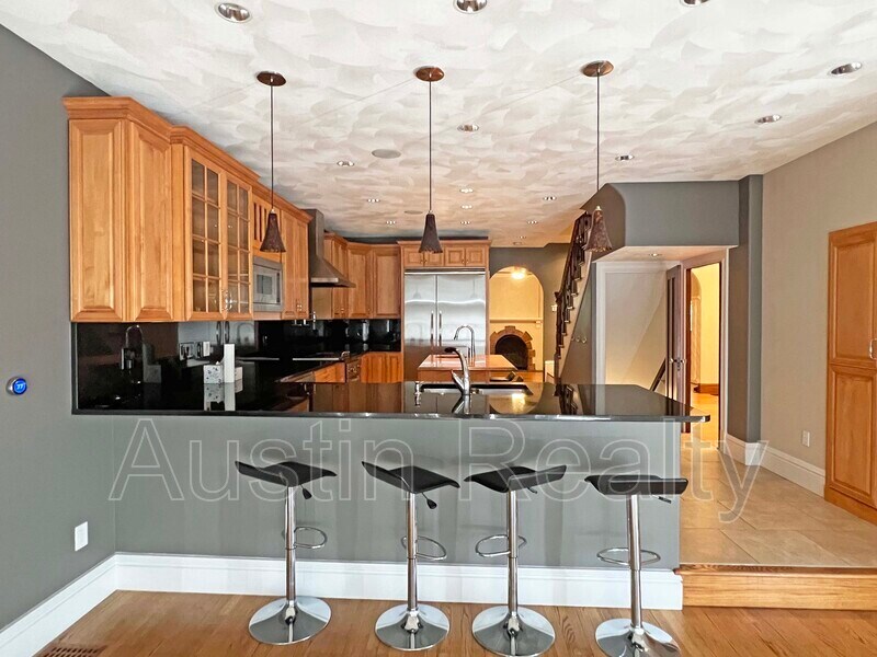 Primary Photo - 8036 Watkins Dr