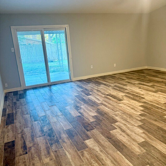 Foto del edificio - 5202 Santrey Dr