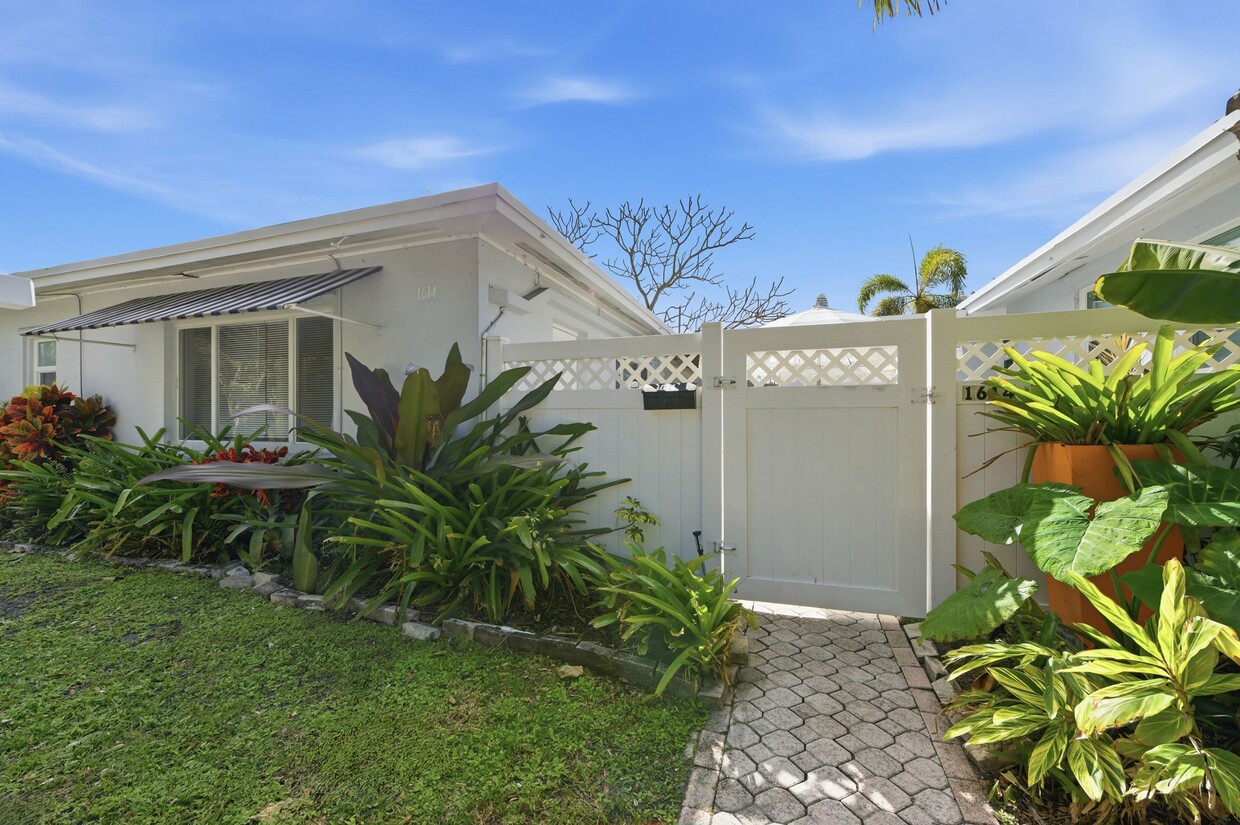 Photo - 1614 NE 7th St (Fort Lauderdale, FL)
