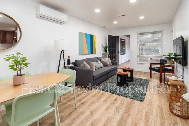 Foto del edificio - 2210 Buena Creek Rd