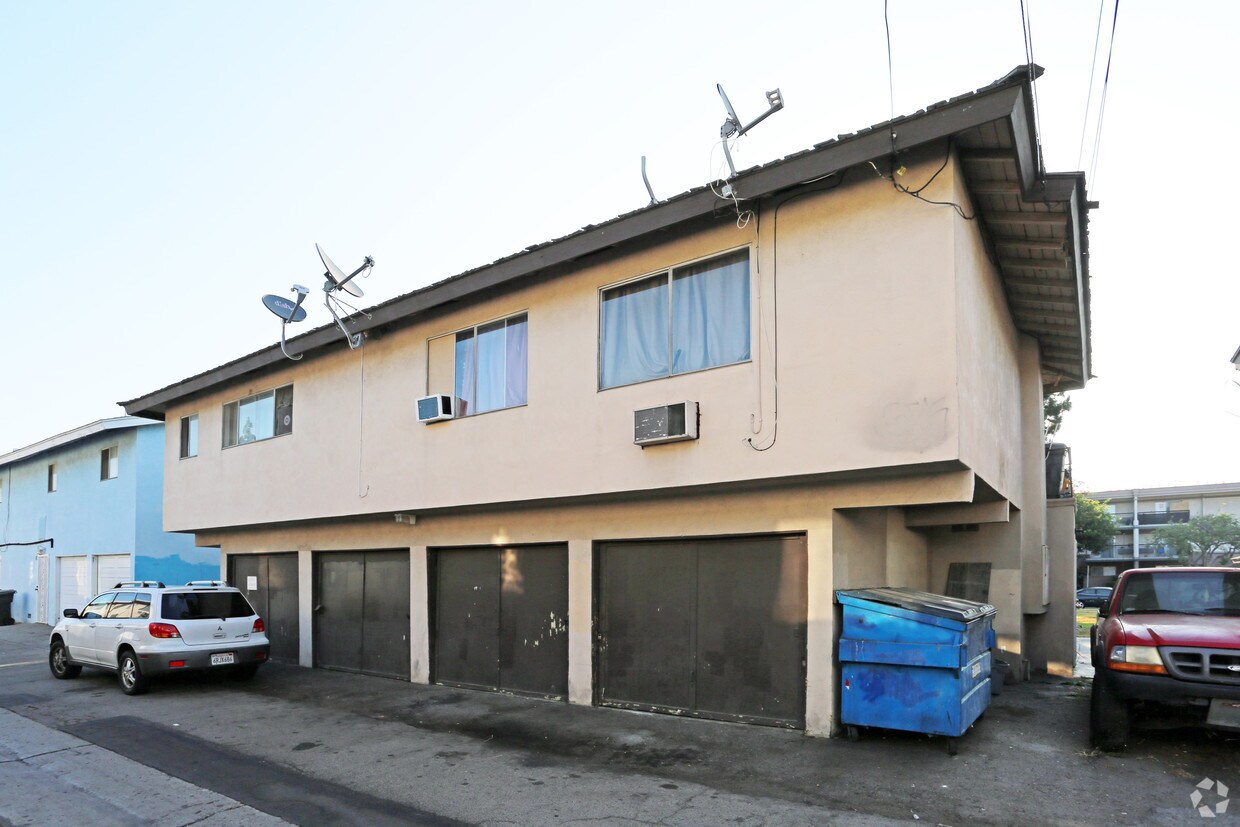 Foto del edificio - 12151 Adrian St