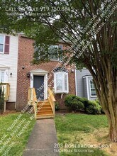 Building Photo - 203 Rosebrooks Dr