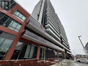 Building Photo - 359 Simcoe St N