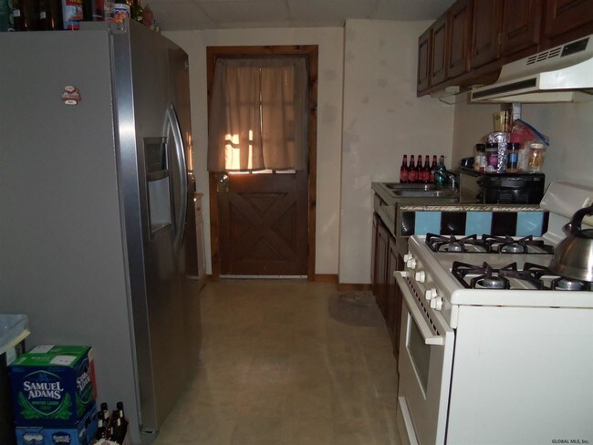 Building Photo - 909 Gerling St