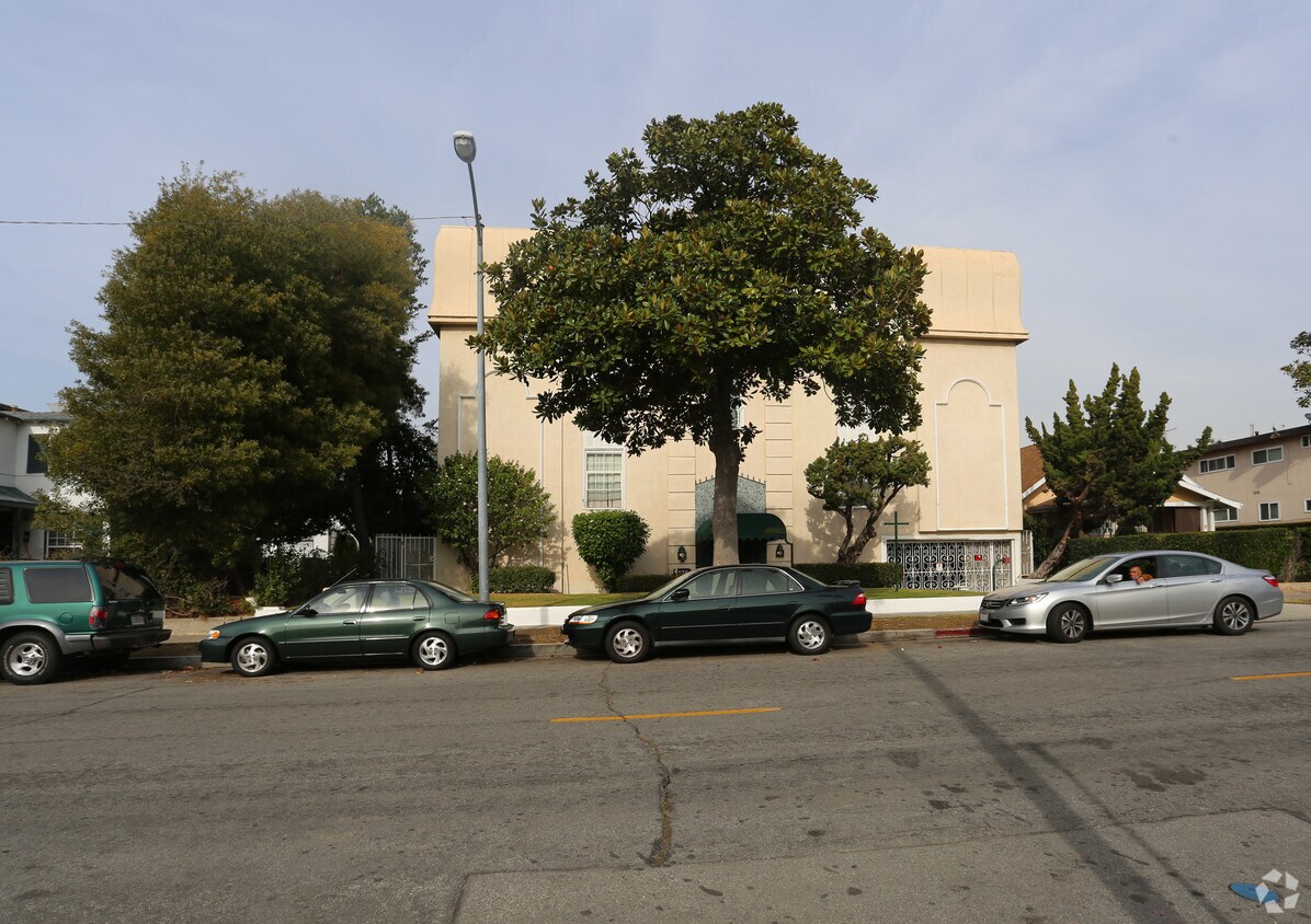 Foto del edificio - 1335 E Harvard St