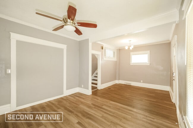 Building Photo - 144 N White Ave