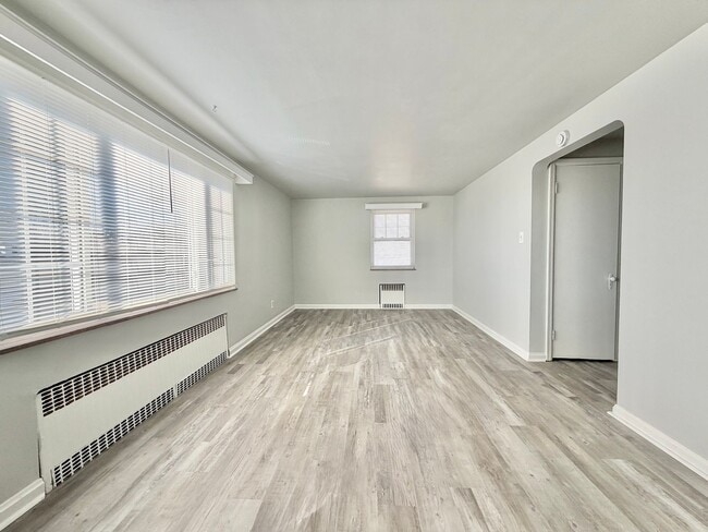 Building Photo - 3978 Kenkel Ave