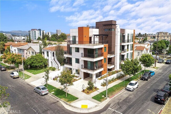 Building Photo - 1482 S Sherbourne Dr