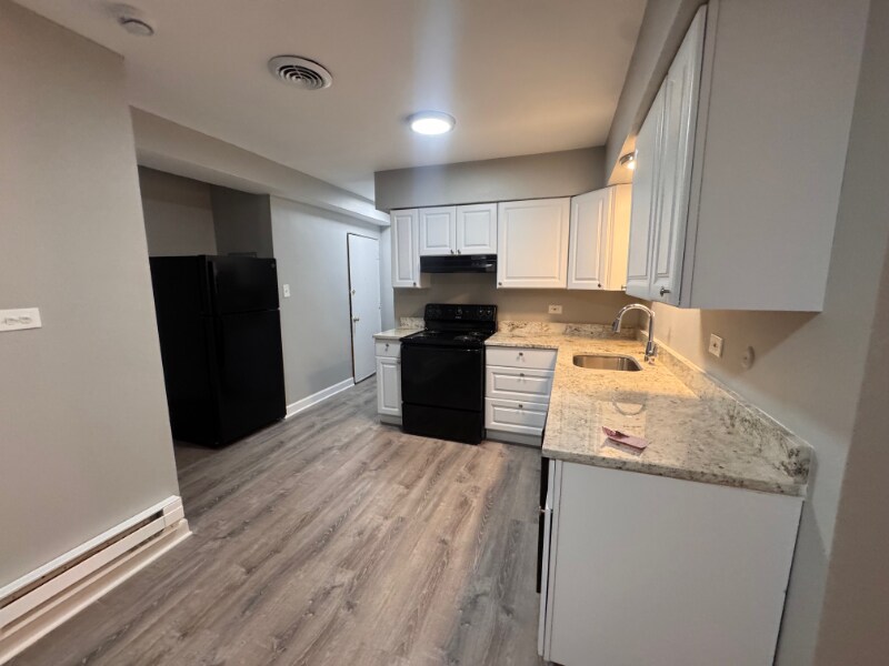 Foto principal - 3115-3125 W 79th St