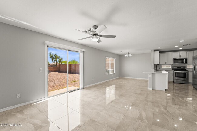 Foto del edificio - 11215 W Heatherbrae Dr