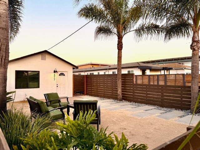 Foto principal - 577 Florence St