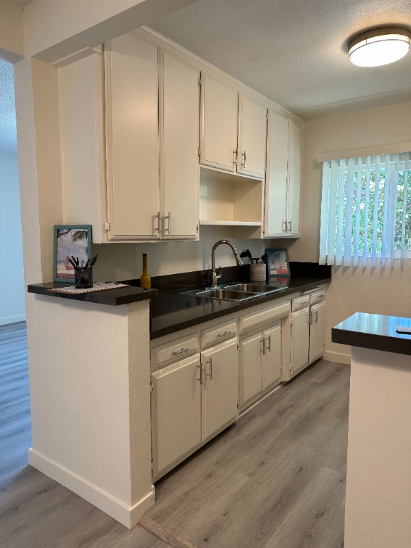 879 Center St Unit 17, Costa Mesa, CA 92627 Room for Rent in Costa