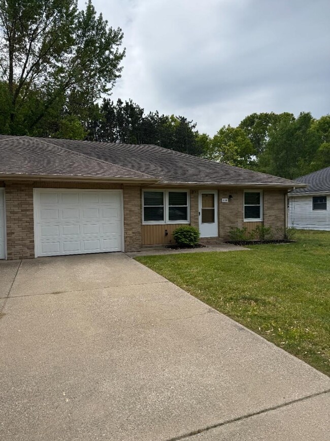 Building Photo - 3138 Birchwood St