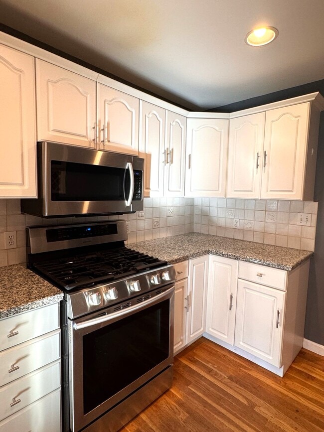 Foto del edificio - 37 Homer Ave