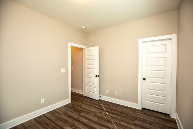 Building Photo - Beautiful Home in Private Community