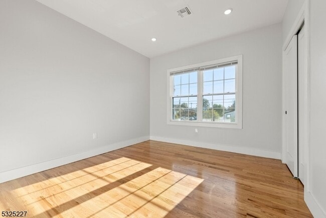 Foto del edificio - 1001 Roselle St