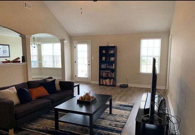 Foto del edificio - 4148 Pullman Cir