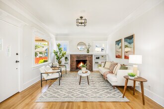 Building Photo - 407 Benton Wy