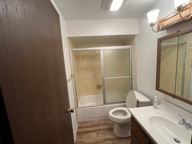 Building Photo - 5761 E Portage Dr