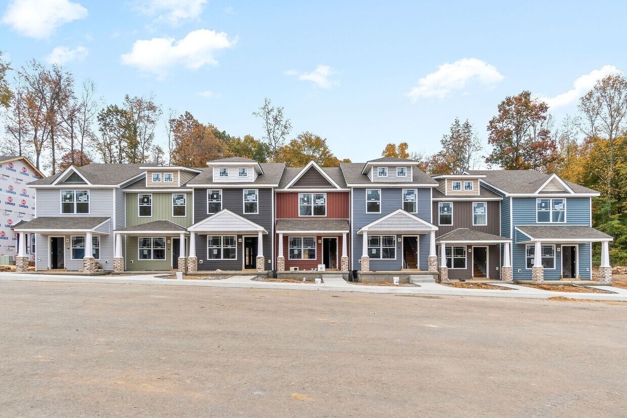 143 Davis Ridge Ln, Clarksville, TN 37040 Townhome Rentals in
