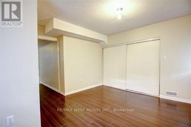 Building Photo - 4950 Rathkeale Rd