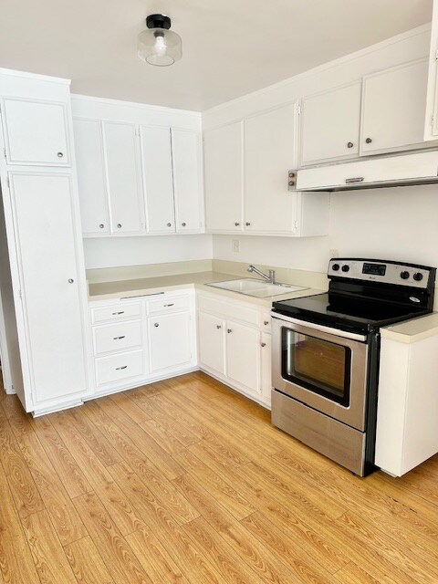 Building Photo - 428 Hayworth Ave