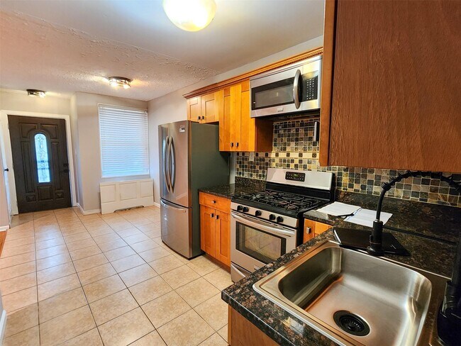 Foto del edificio - 1355 E 99th St