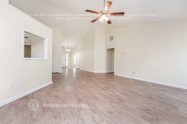 Building Photo - 1429 Fall River Dr