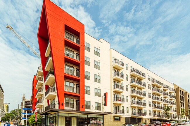 Foto del edificio - 819 18th Ave S