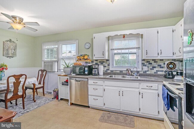 Building Photo - 1306 Aspen Ct