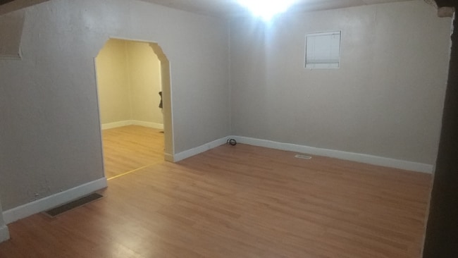 Building Photo - 2903 Pingree Ave E