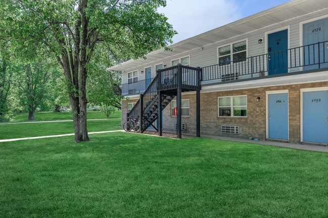 Building Photo - Valore at Hidden Hills
