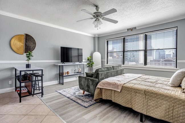 Photo - 311 W Ashley St Townhome
