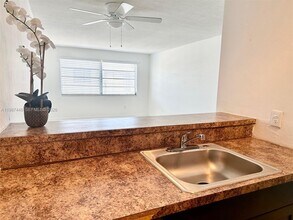 Building Photo - 1225 NE 124th St