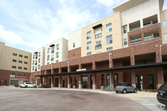 Callaway House Apartments In Norman Ok