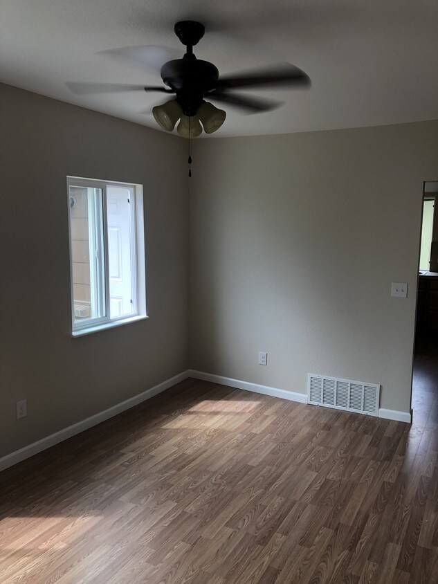 4819 S Lincoln St, Englewood, CO 80113 Rentals in Englewood at 4819 S